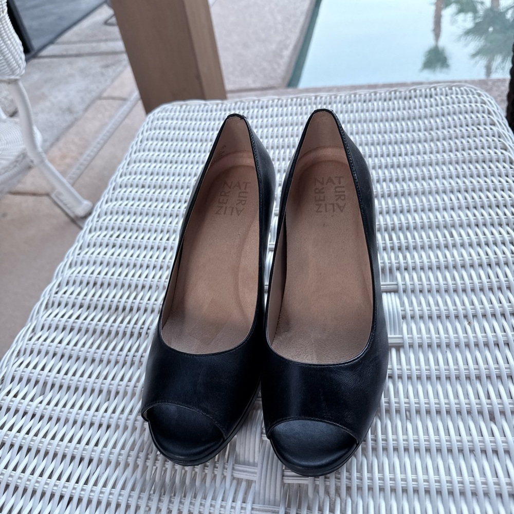 Naturalizer Black Leather Heels Square Toe